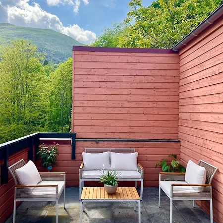 Sanctuary Belvedere Terrace & Mountain Panorama *